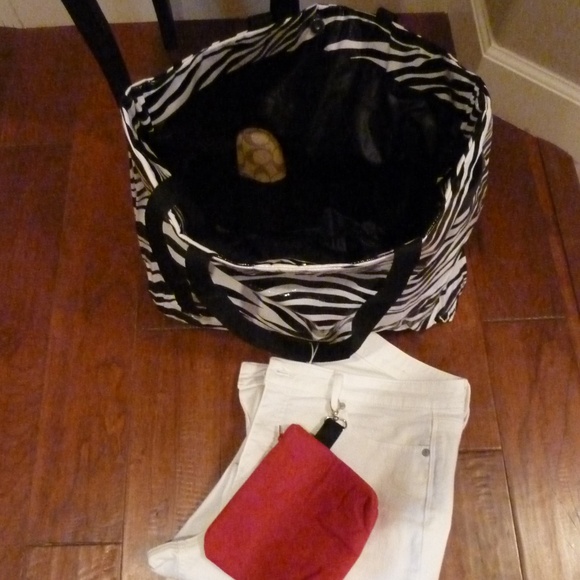 Tote Bag with Removable Clutch New Shopping to Office Versatile - Picture 8 of 8